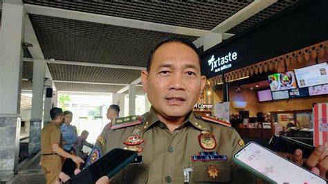 Satpol PP DKI Jakarta Tegaskan Pemasangan Atribut Parpol Jelang Pemilu