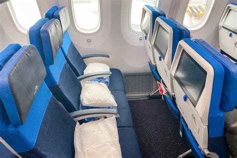 Flight Review Klm 787 9 In Economy Comfort Amsterdam New York