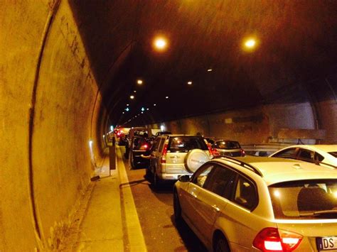 Ss Verso Lecco Bloccata Ore Per Un Incidente Nel Barro Erbanotizie