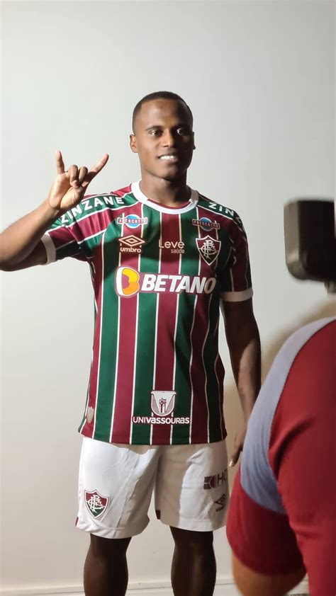 Fluminense Lan A Novo Uniforme Tricolor Que J Estreia Neste S Bado