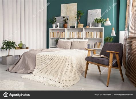 White and green bedroom interior — Stock Photo © photographee.eu #195011814