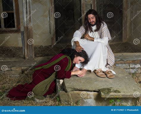 Mary of Bethany Anointing Jesus Feet Stock Image - Image of magdalene ...