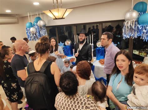 NEW PHOTOS: Menorahs and Chanukah Celebrations Around the World ...