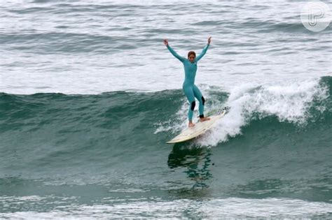 Foto Isabella Santoni Mostrou Habilidade No Surfe Purepeople