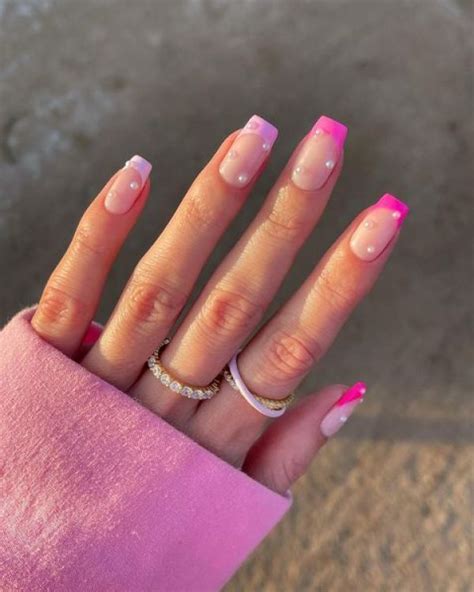 Pink Nails Perfect For Your Next Mani The Pink Brunette Pink