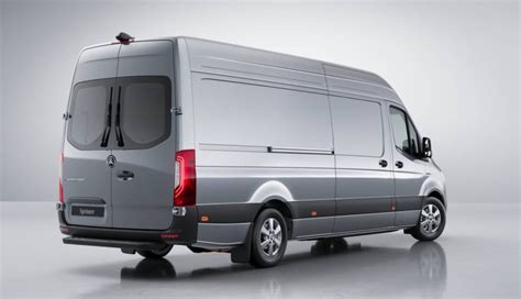 Mercedes Benz Inicia Las Ventas De Su Renovada Furgoneta Esprinter