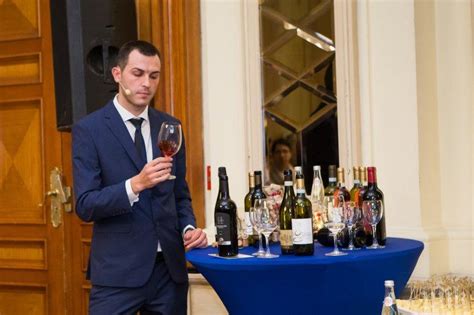 Топ селекция на качествени италиански вина, изворна минерална вода и ...