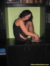 Hot Babe Maya Stripping And Showing Her Sexy Curves 15 Photos