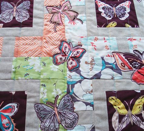 The Floral Suitcase Flutterby Mini Quilt Winged Blog Tour