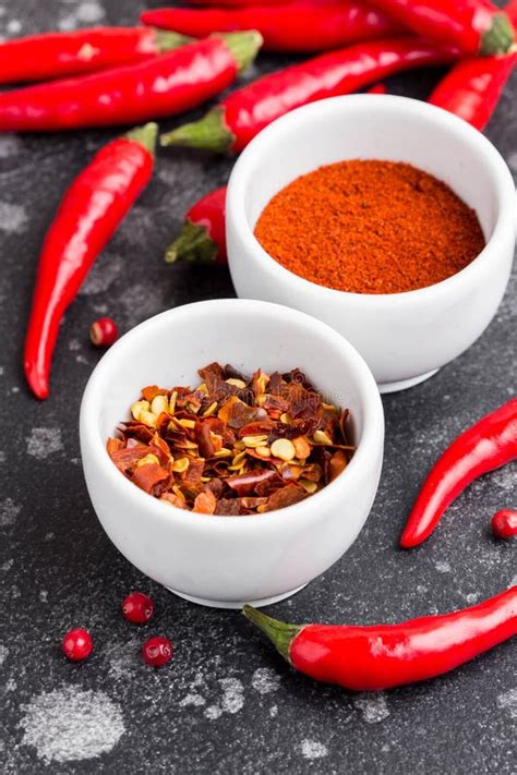 Whole Chili Pepper Flakes Powder Spicy Seasoning For Dishes Stock