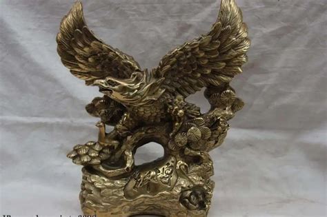 Chinese Folk Refined Copper Bronze Feng Shui Awing Fly Eagle Hawk