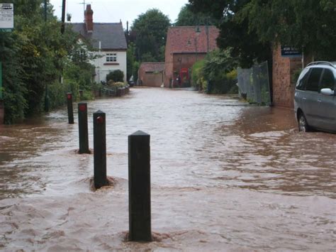 What Is Flash Flooding How London Was Overwhelmed In 2021