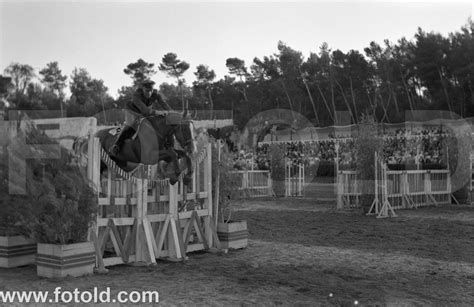 Fotold Fotos Antigas Autom Veis Em Portugal No Per Odo Colonial E De