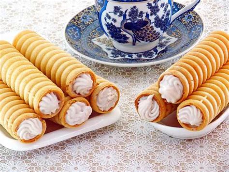 Трубочки со сметанным кремом, рецепт с фото. Как приготовить крем для ...