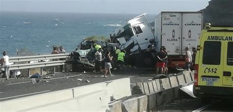 Un Fallecido En Un Accidente De Tr Fico En Los T Neles De G Mar