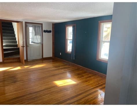 425 N Loomis St 425 N Loomis St Southwick Ma 01077 Apartment Finder