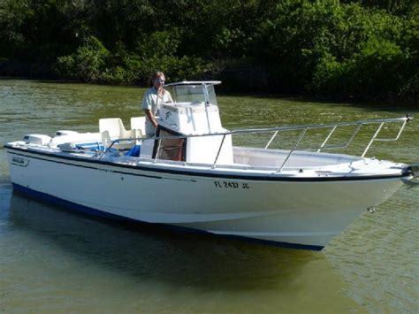 1995 24 Boston Whaler 24 Outrage Center Console For Sale In Naples