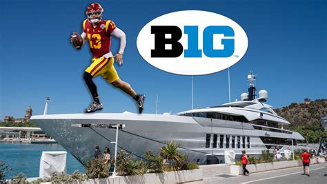 USC Football Debuts New Uniforms During Epic Recruiting Weekend In LA ...