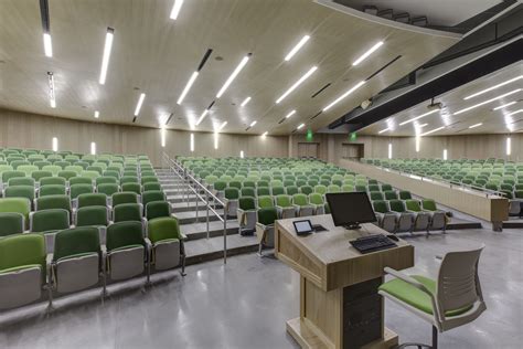 Utah Valley University Classroom Building In Orem Ut Education Commercialspaces Commerc