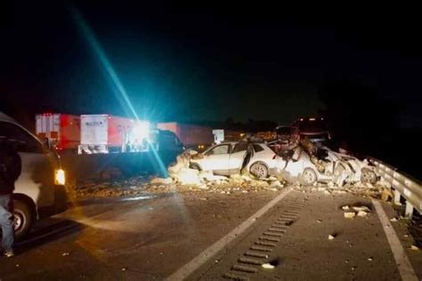 Tragedia En La M Xico Puebla Tr Iler Sin Frenos Provoca Accidente