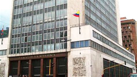 Banco de la República baja la tasa de interés a 12 25 baja 50 puntos