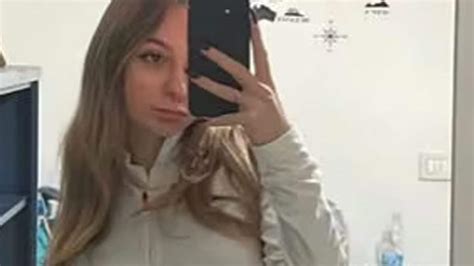 Chi Era Sara Centelleghe La Ragazza Di Anni Uccisa A Coltellate In