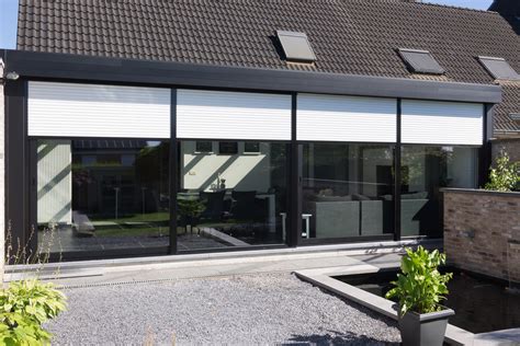 Moderne Aanbouw Veranda Met Grote Lichtstraat In Deerlijk