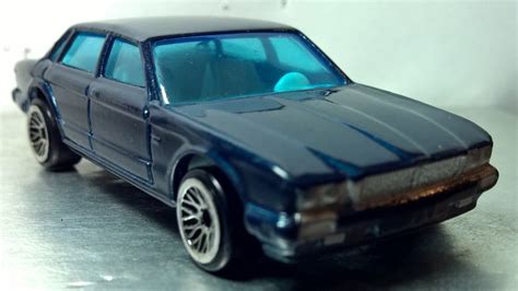 Hot Wheels Jaguar Xj Collector