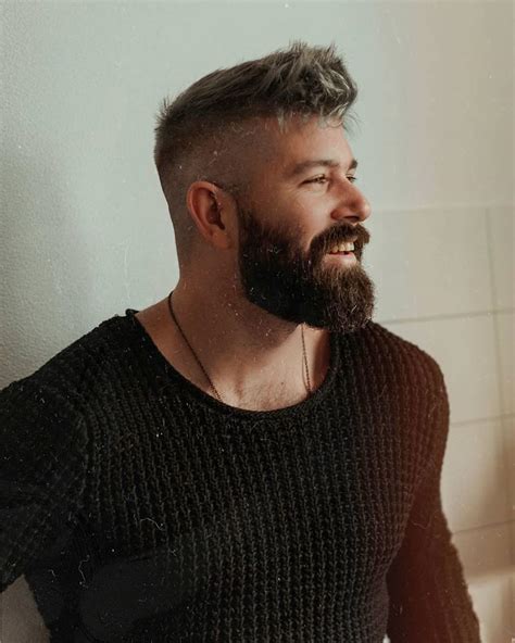 La Imagen Puede Contener Una Persona Barba Y Primer Plano Beard