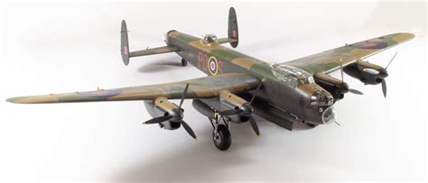 Hong Kong Models 1/32 Avro Lancaster Mk. I Bomber Kit