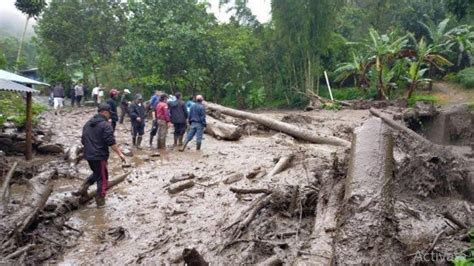 Breaking News Banjir Bandang Di Puncak Bogor Terjang Pemukiman Warga