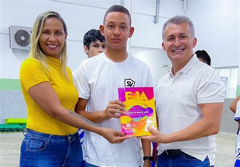 Prefeitura De Curimatá Adquire Livros Da Modalidade Eja Para Escolas Do