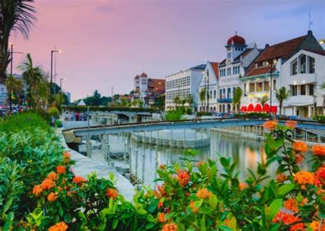 Kota Tua Adalah Salah Satu Destinasi Wisata Utama Bagi Pengunjung Yang