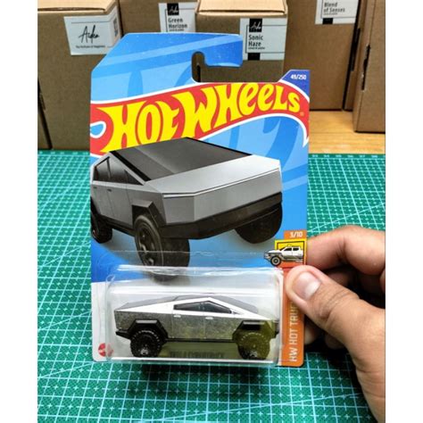 Jual HOT WHEELS TESLA CYBERTRUCK Shopee Indonesia