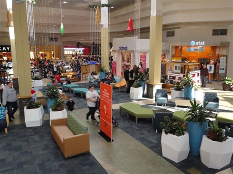 Lakeland Mall Food Court