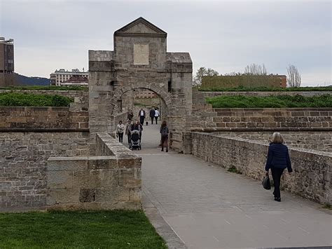 Pamplona Sin Sanfermines Empieza El Festival De Las Murallas Viaje