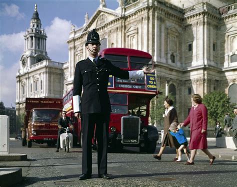 24 Stunning Images Of The ‘60s By Famed Photographer John Hinde