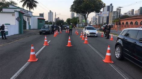 Motorista Flagrado Dirigindo Embriagado E Transportando Crian As Em