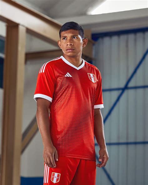 Selección Peruana Presentó Su Nueva Camiseta De La Marca Adidas Precio