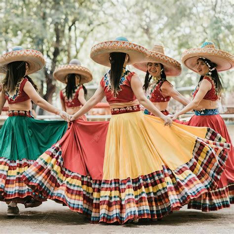 Premium Photo Women Dancing Traditional Mexican Dances In Colorful