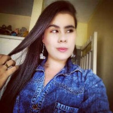 Stream Luisa Fernanda Henao Music Listen To Songs Albums Playlists