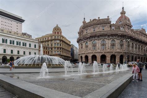 G Nova Italia De Septiembre De Piazza De Ferrari Es La