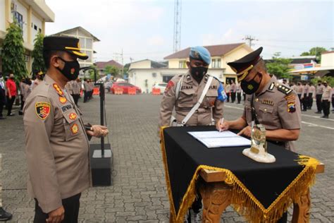 Kapolrestabes Semarang Pimpin Upacara Serah Terima Jabatan Kasat Binmas