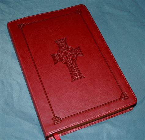 Crossway ESV Large Print Thinline Reference Bible Review