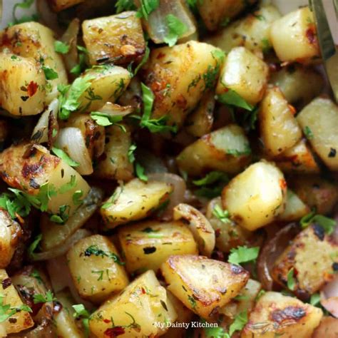 Crispy Skillet Fried Potatoes - My Dainty Kitchen