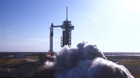 Spacex载人猎鹰9火箭完成静态点火试验 2月份发射凤凰网