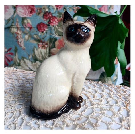 Royal Doulton Siamese Cat Figurine Collectible Porcelain Cat Made In England Collectible