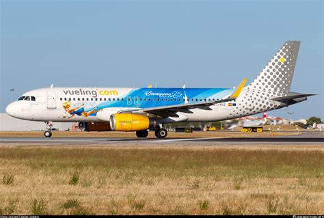 EC MLE Vueling Airbus A320 232 WL Photo By Matteo Lamberts ID