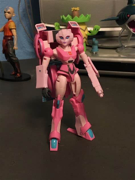 WNW: Cyberverse Arcee! : r/transformers