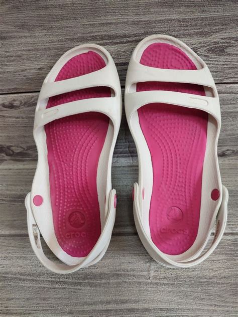 Crocs Cleo Ii Women S Fashion Footwear Flats And Sandals On Carousell